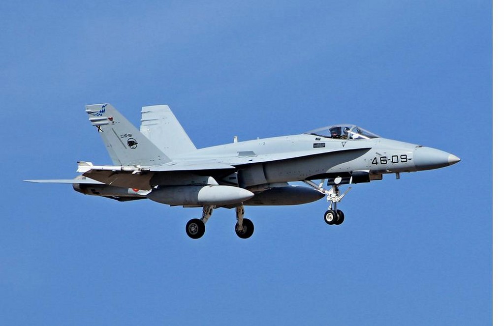 C.15-81 / 46-09 McDonnell Douglas EF-18A Hornet