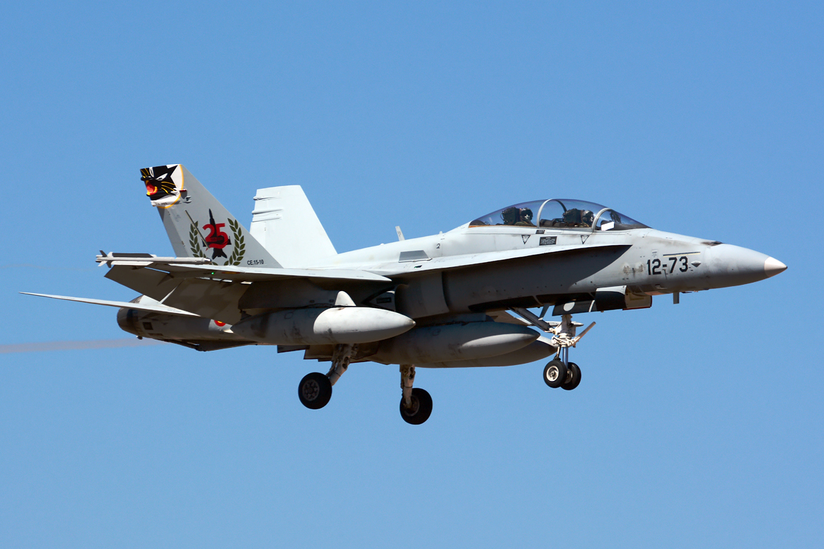 CE.15-10 (0523/B089) McDonnell Douglas EF-18BM Hornet