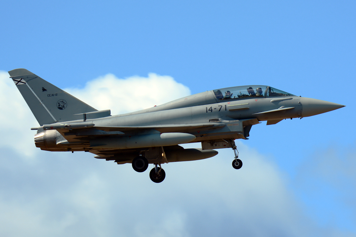 CE.16-12 / 14-71 (ST011) Eurofighter EF-2000 Typhoon T