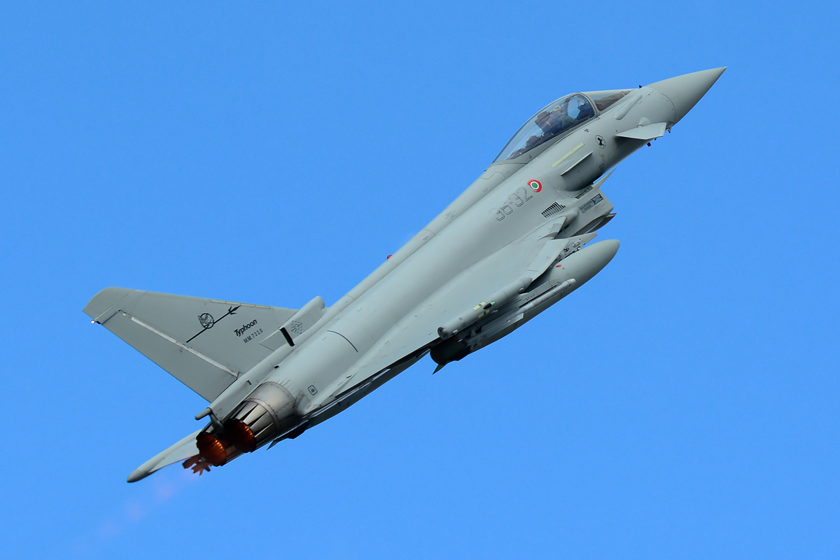 MM7310 / 36-32 (IS042) Eurofighter EF-2000 Typhoon S