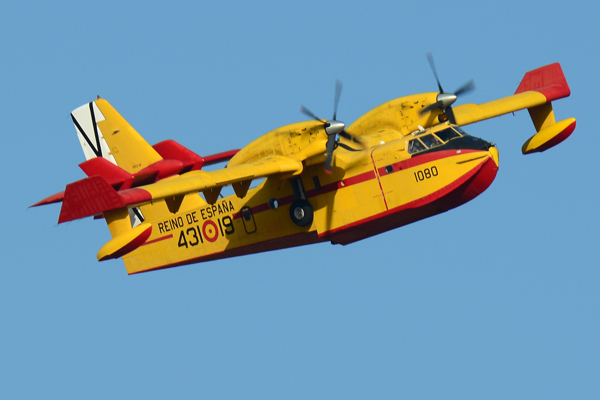 UD13-19 / 431-19 Canadair CL-215T