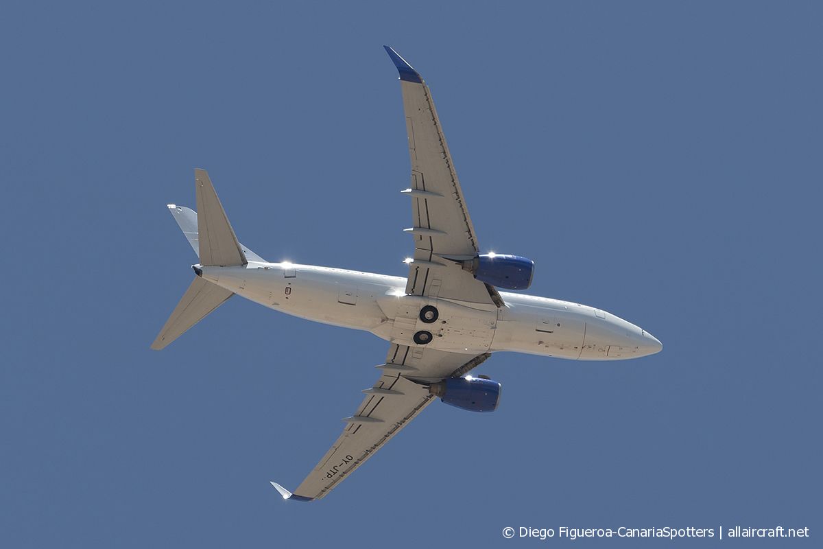 OY-JTP (34022) 2005 Boeing 737-79L(WL)