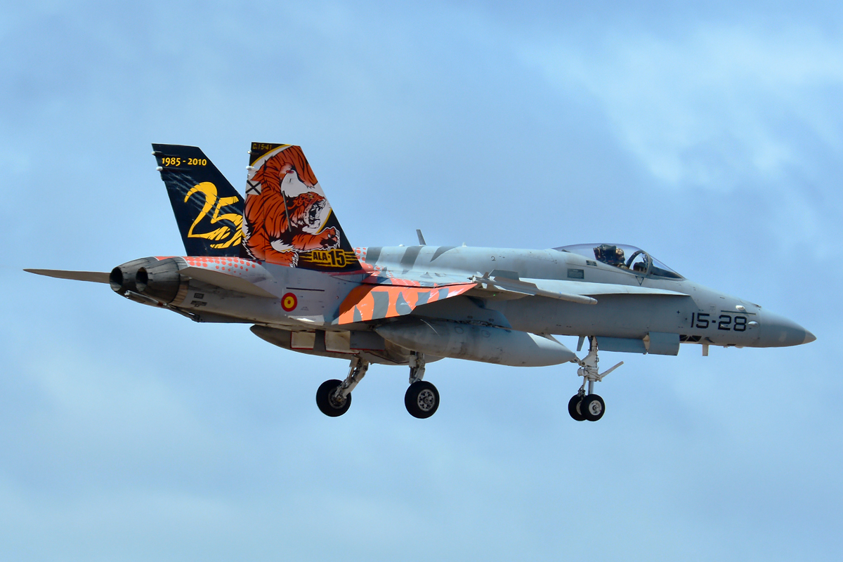 C.15-41 / 15-28 McDonnell Douglas EF-18A Hornet