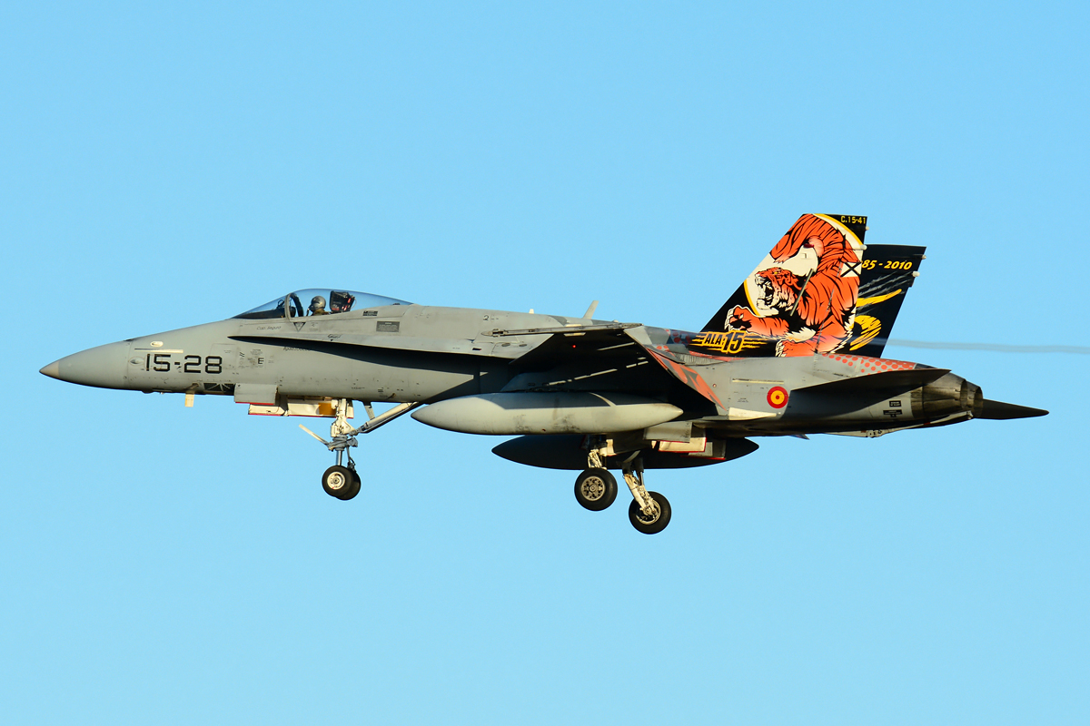 C.15-41 / 15-28 McDonnell Douglas EF-18A Hornet