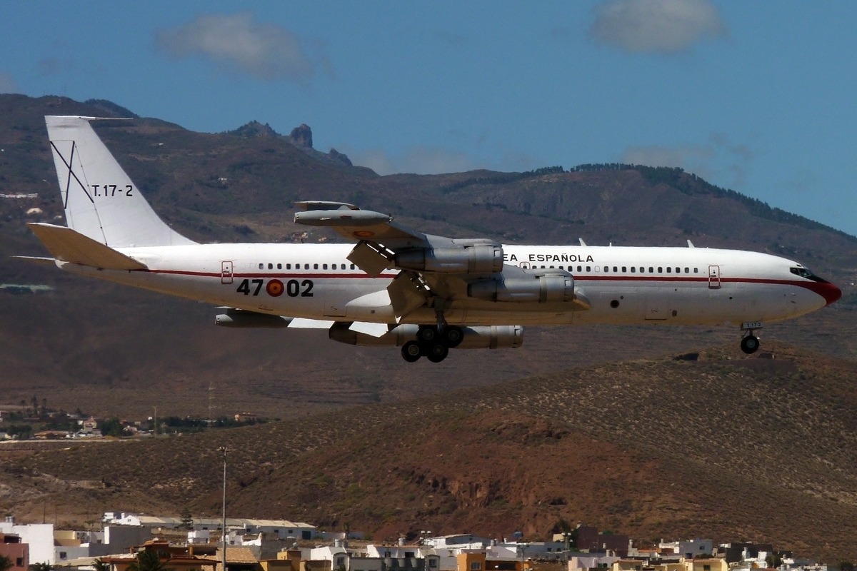 T.17-2 (18757) 1964 Boeing 707-331C