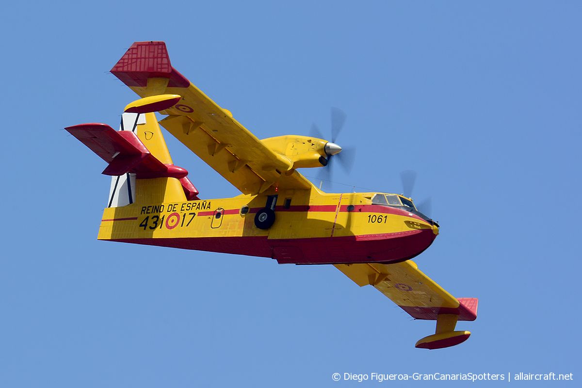 UD.13-17 / 431-27 Canadair CL-215T