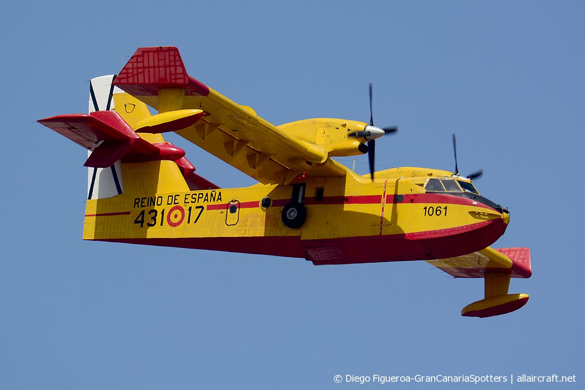 UD.13-17 / 431-27 Canadair CL-215T