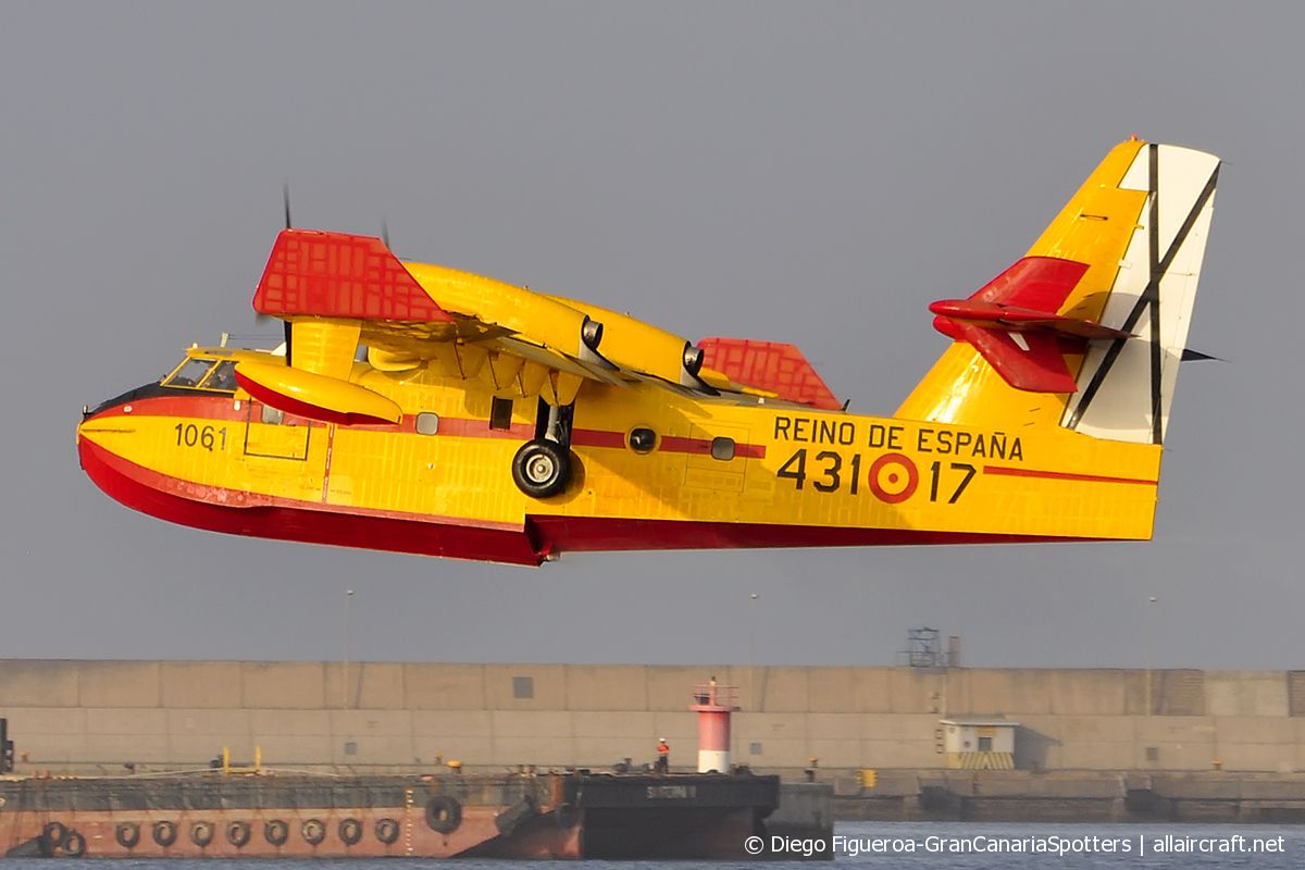 UD.13-17 / 431-27 Canadair CL-215T