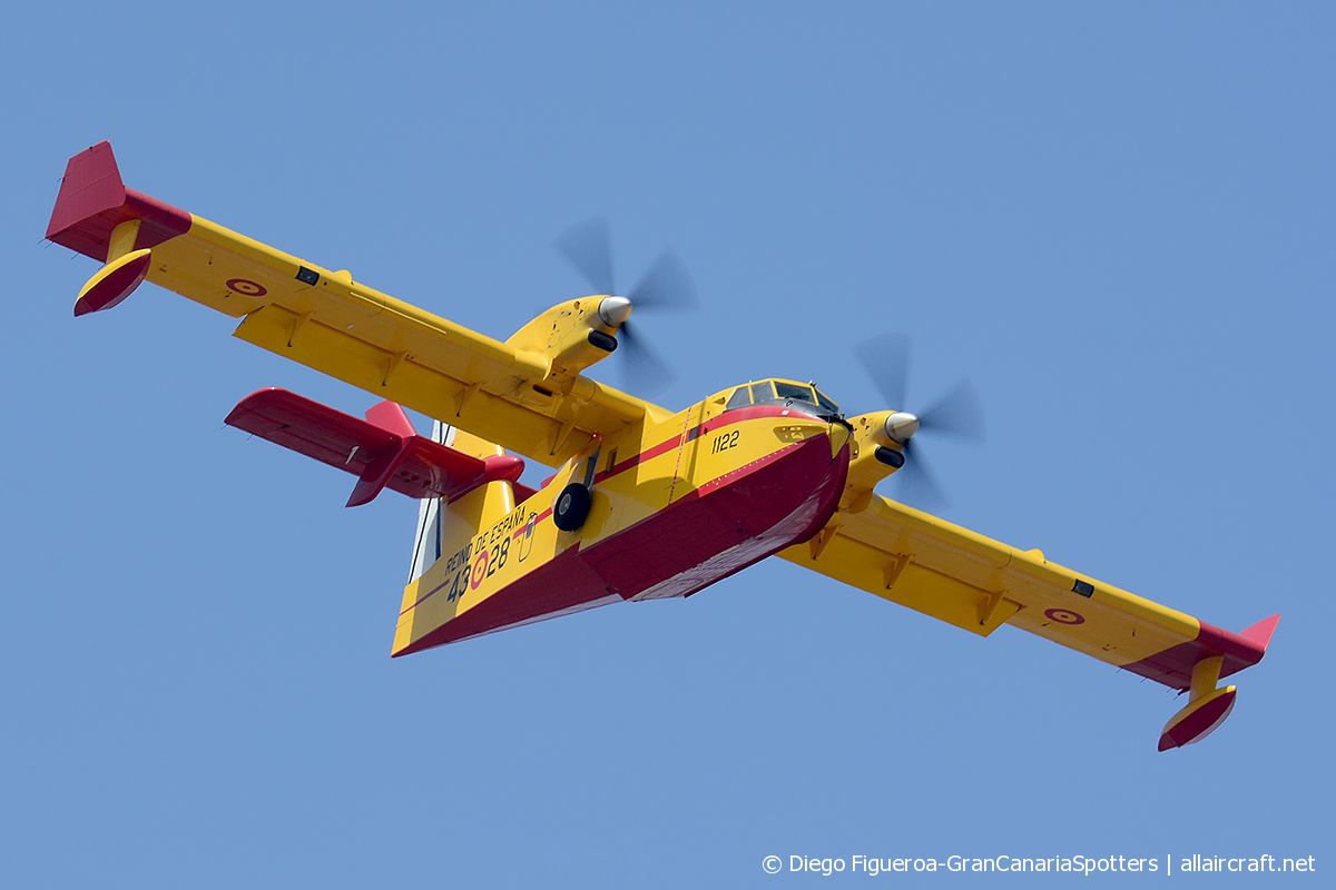 UD.13-28 / 43-28 Canadair CL-215T