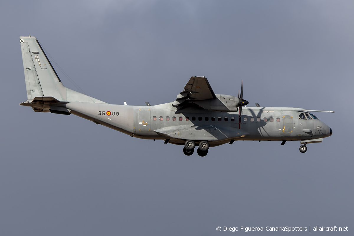 T.21-09 (EA03-12-017) CASA C-295M