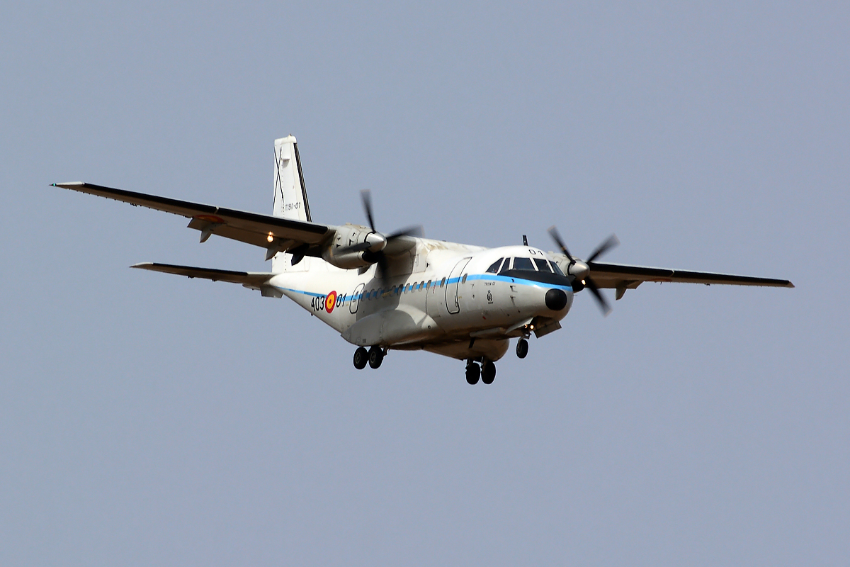 T.19A-01 (C013) 1988 CASA CN-235-100M