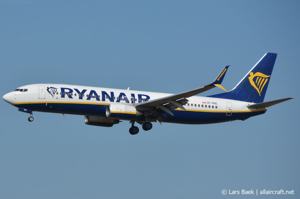 SP-RNE (35023) 2010 Boeing 737-8AS(WL)