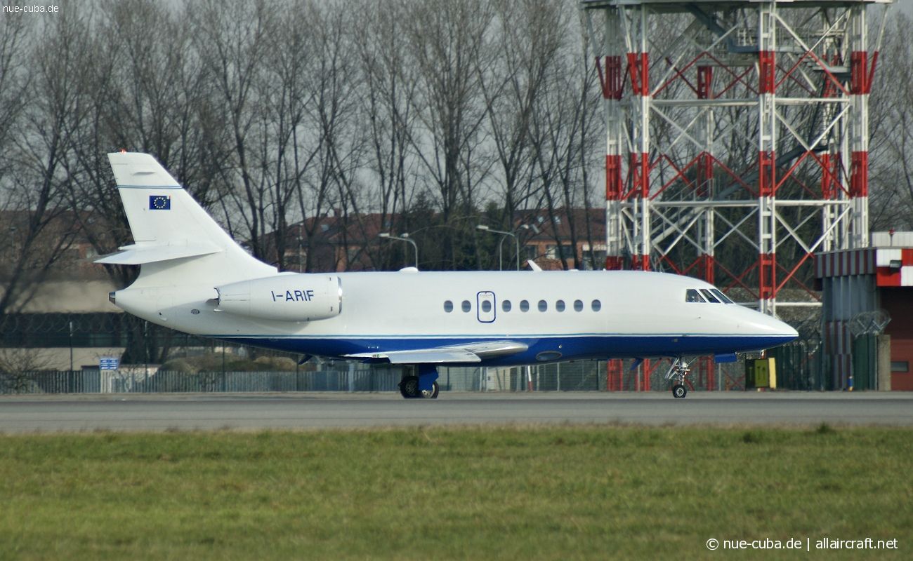I-ARIF (203) 2002 Dassault Falcon 2000