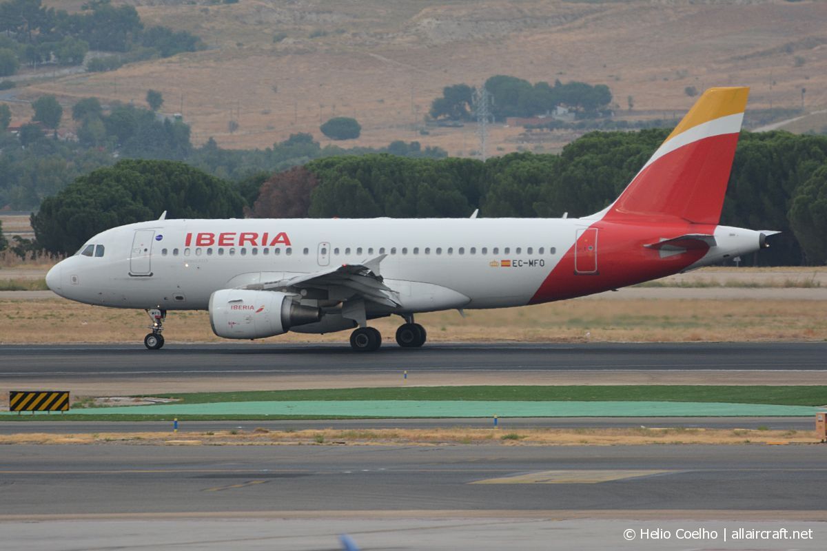 EC-MFO (938) 1999 Airbus A319-111