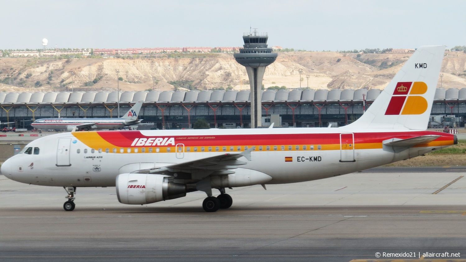 EC-KMD · Airbus A319-111 · (MAD / LEMD)