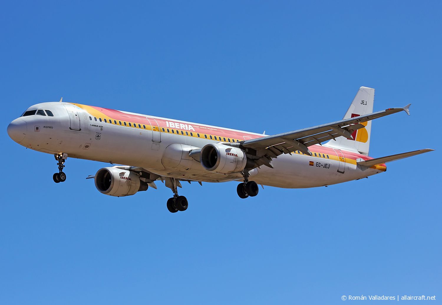 EC-JEJ (2381) 2005 Airbus A321-211