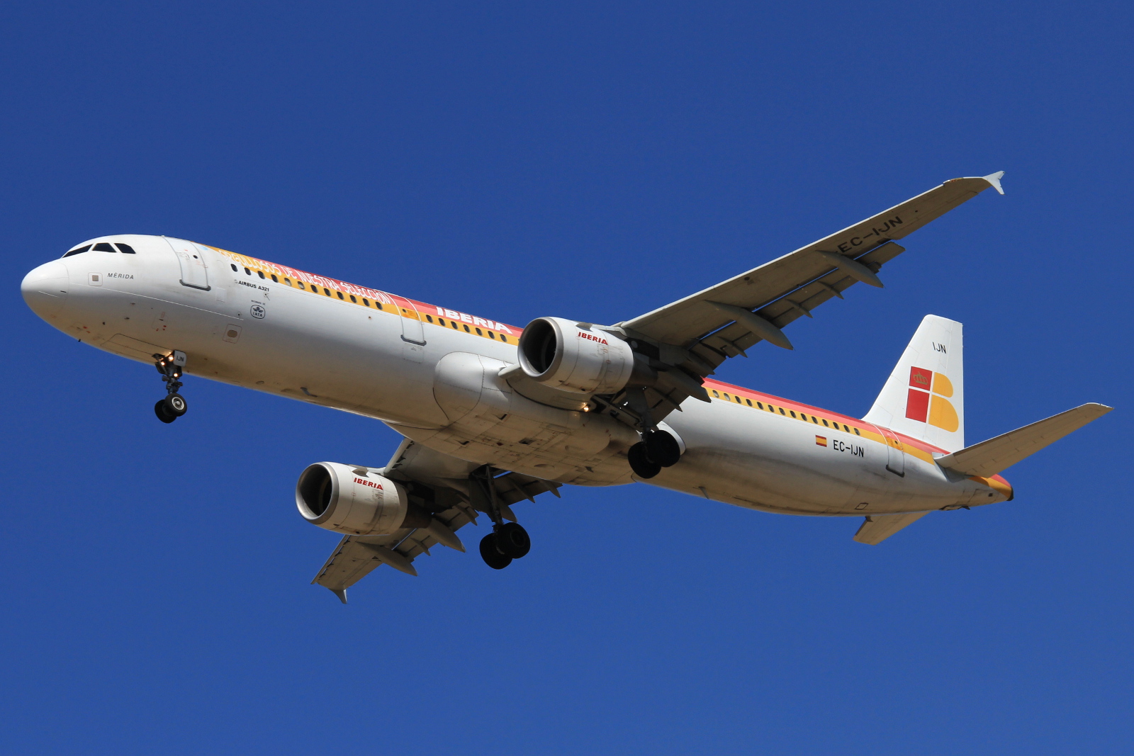 EC-IJ (1836) 2002 Airbus A321-211