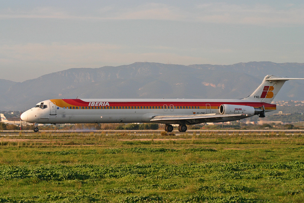 EC-FND (53305) McDonnell Douglas MD-88