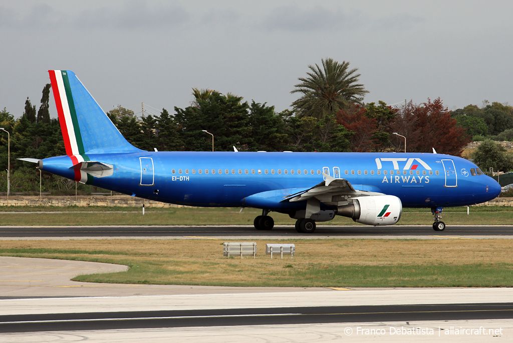 EI-DTH (3956) 2009 Airbus A320-216