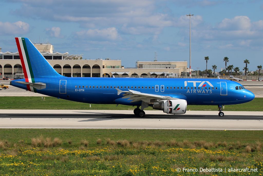 EI-DTH (3956) 2009 Airbus A320-216