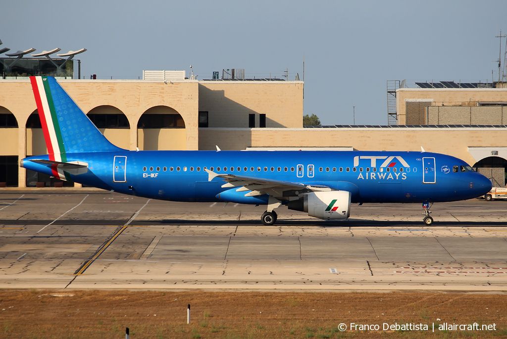 EI-IKF (1473) 2001 Airbus A320-214