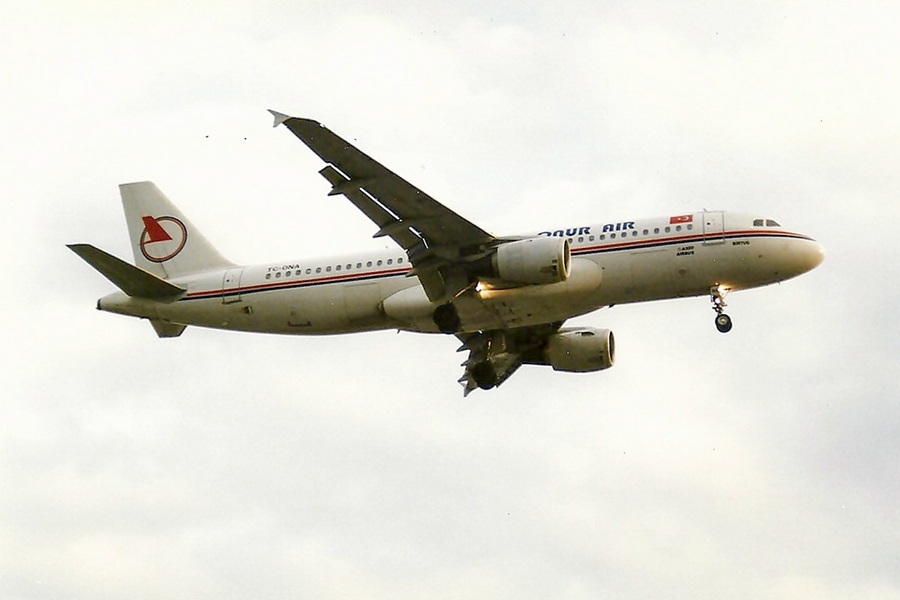 TC-ONA (288) 1991 Airbus A320-211