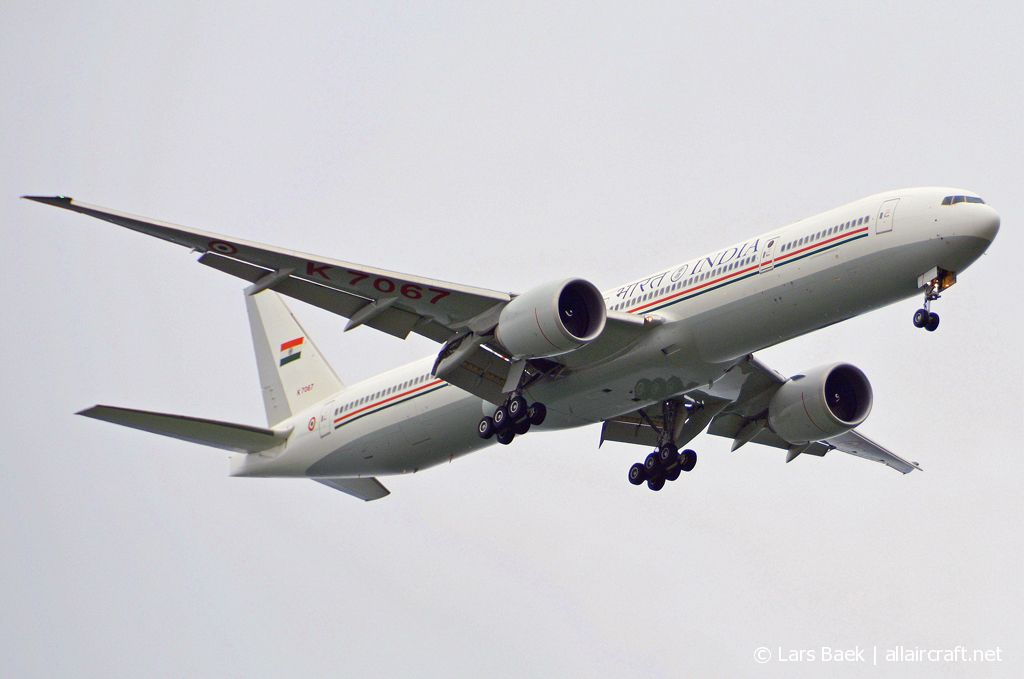 K7067 (36321) 2018 Boeing 777-337ER