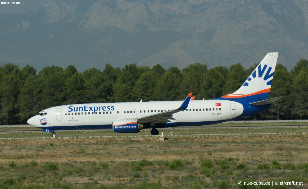 TC-SEE (32363) 2002 Boeing 737-8CX(WL)