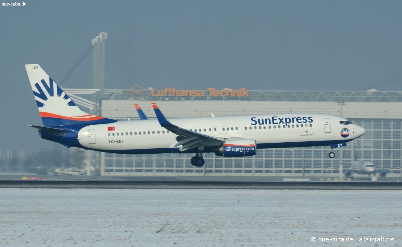 TC-SEY (61182) 2016 Boeing 737-8HC(WL)