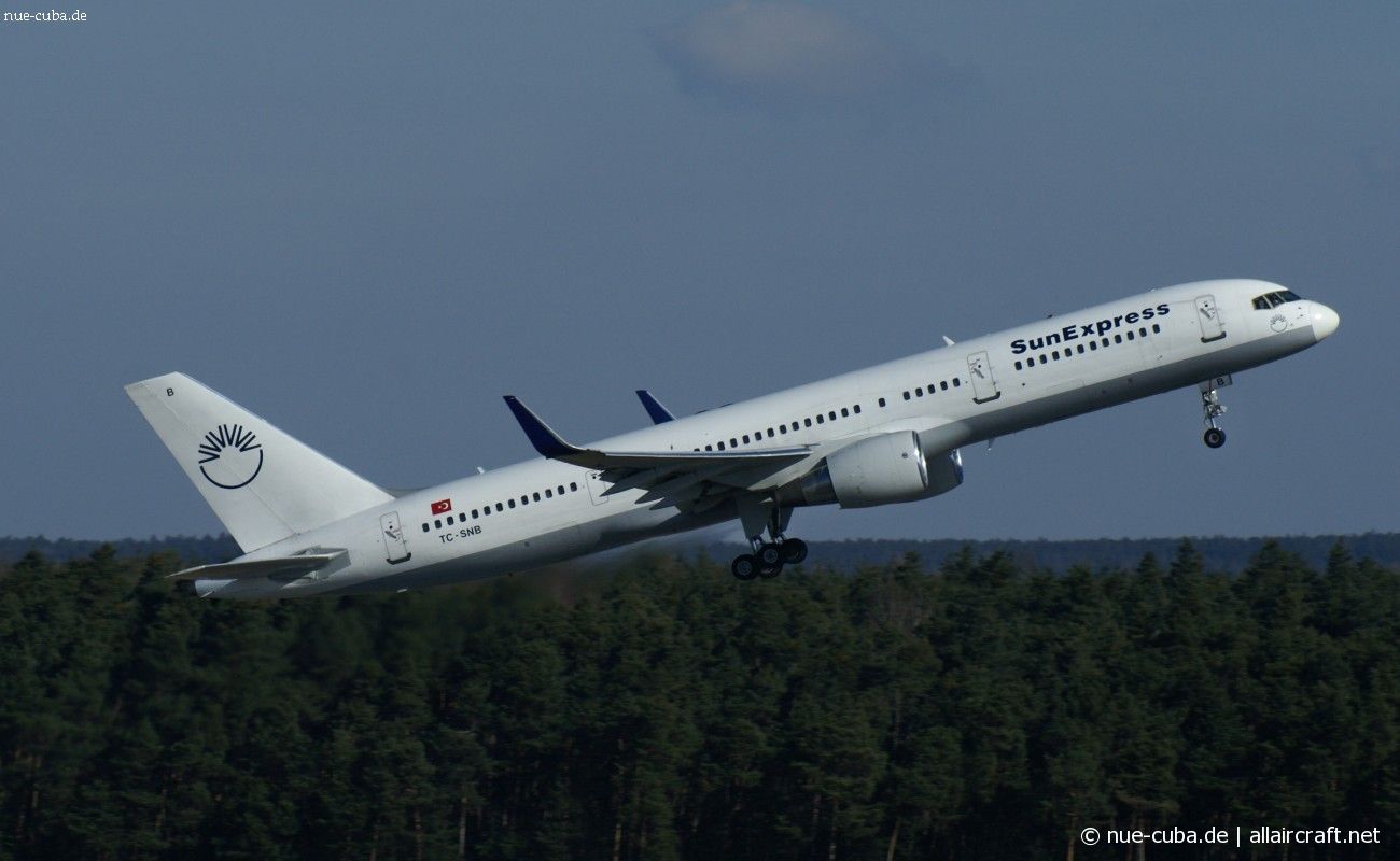 TC-SNB (26271) 1994 Boeing 757-2Q8 WL