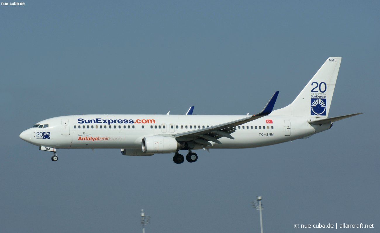 TC-SNM (33023) 2005 Boeing 737-8BK(WL)