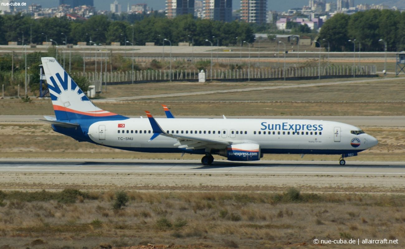 TC-SNU (40756) 2010 Boeing 737-8HC(WL)