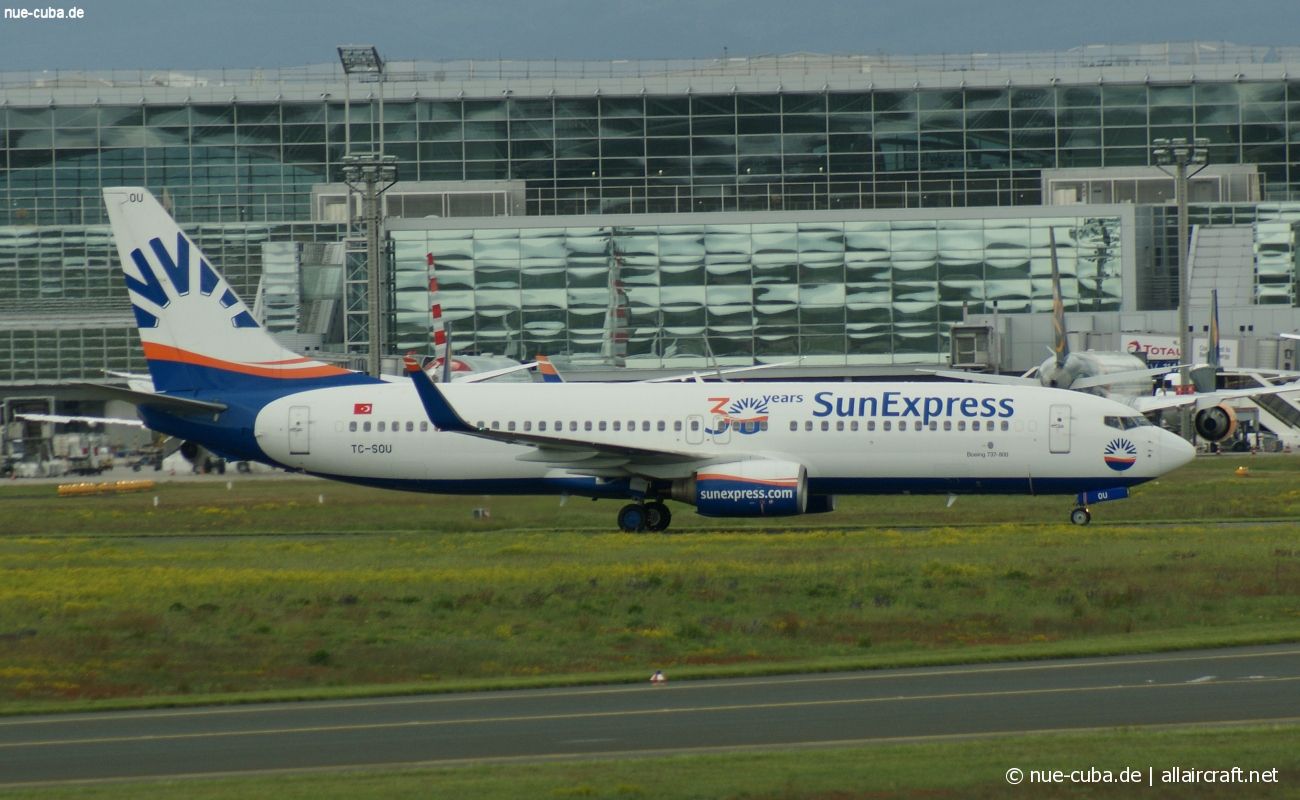 TC-SOU (30420) 2002 Boeing 737-8Z9(WL)