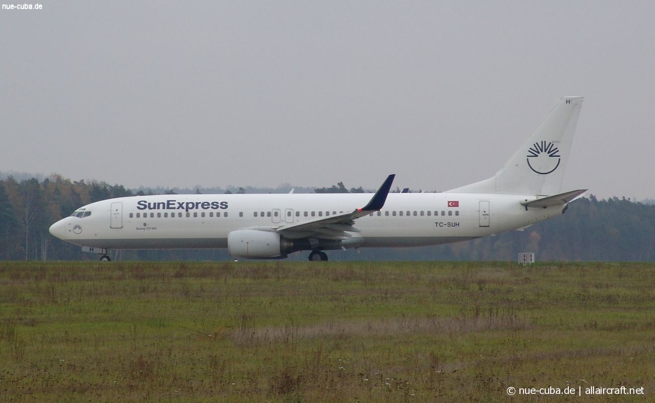 TC-SUH (32366) 2002 Boeing 737-8CX(WL)
