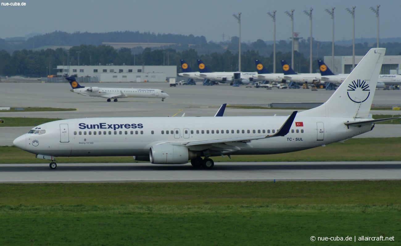 TC-SUL (28822) 1998 Boeing 737-85F(WL)