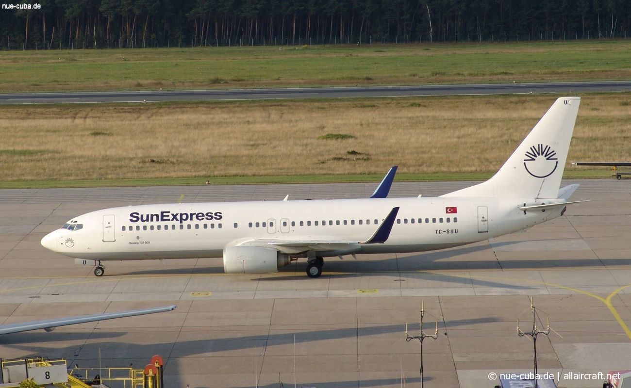 TC-SUU (30274) 2001 Boeing 737-86Q(WL)