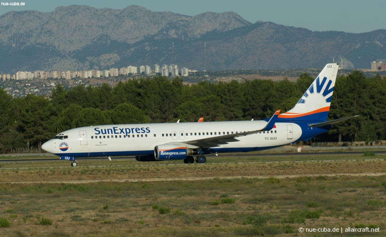 TC-SUU (30274) 2001 Boeing 737-86Q(WL)