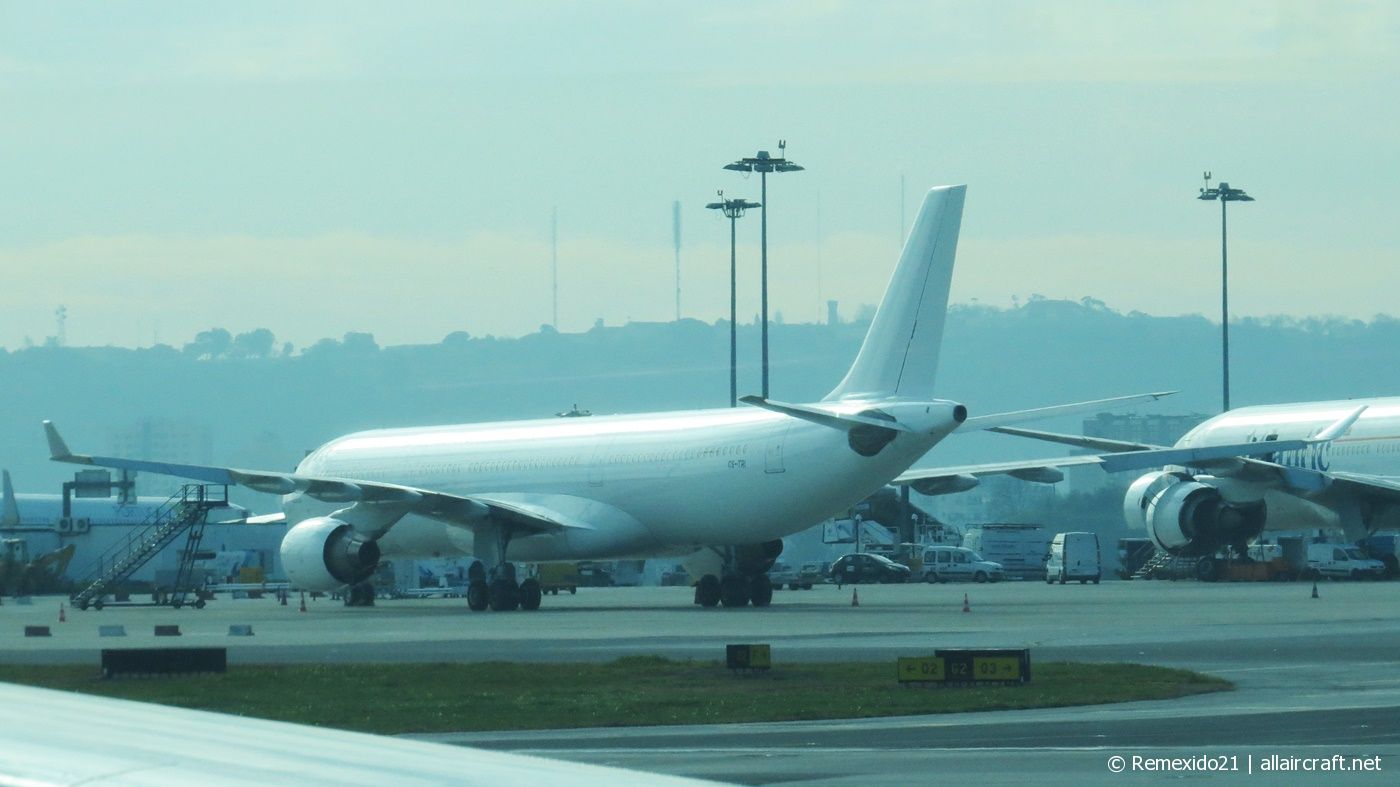 CS-TRI (127) 1996 Airbus A330-322