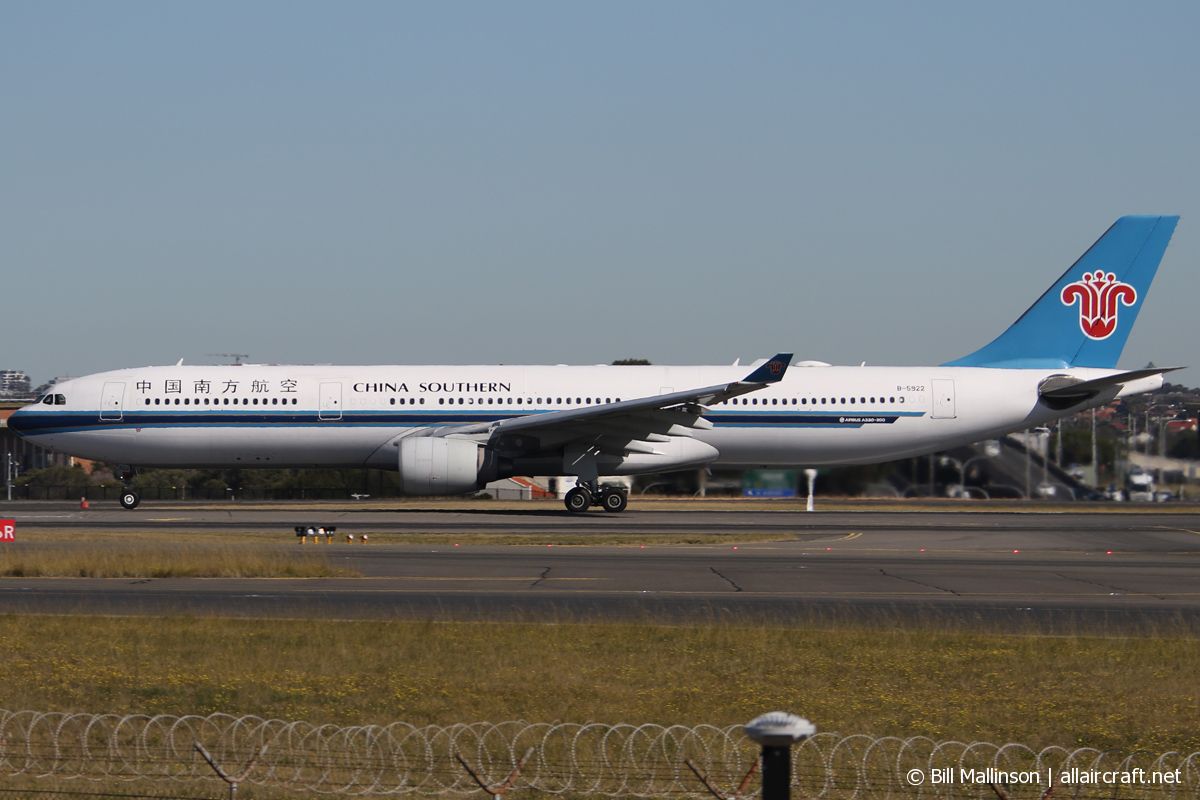 B-5922 (1425) 2013 Airbus A330-323
