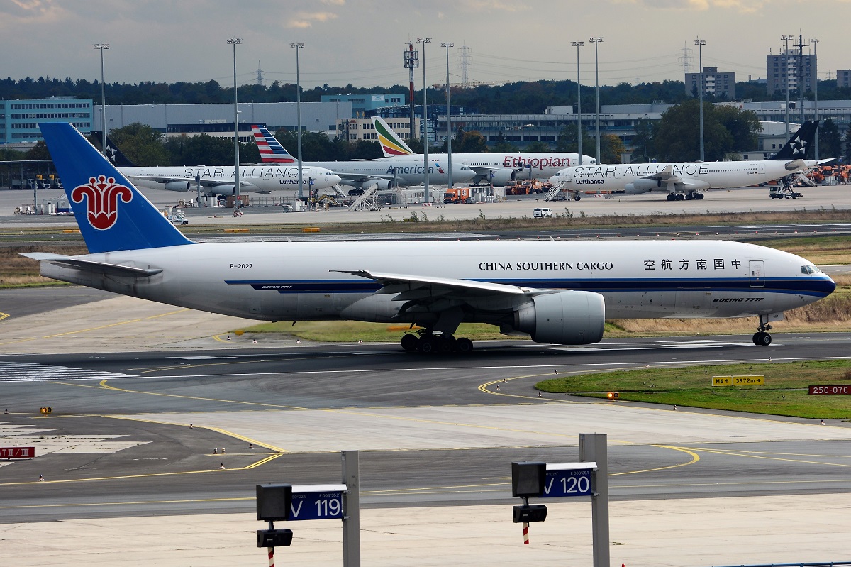 B-2027 (41636) 2015 Boeing 777-F1B