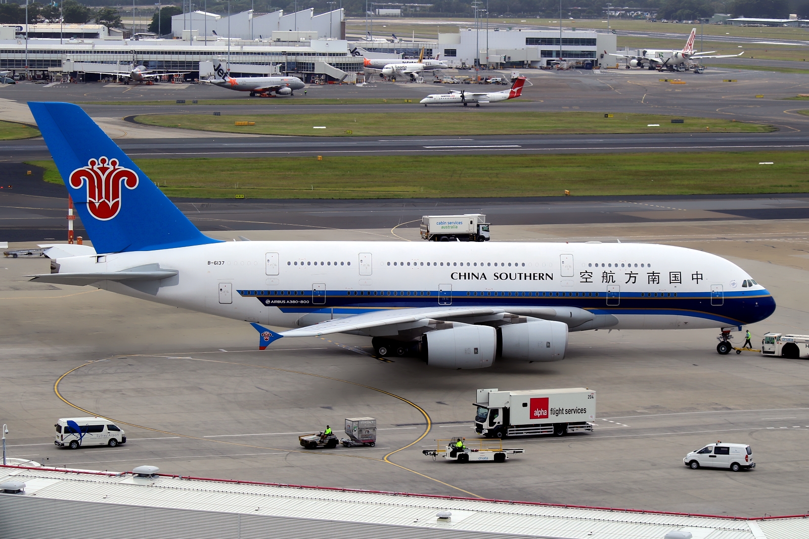 B-6137 (036) 2011 Airbus A380-841