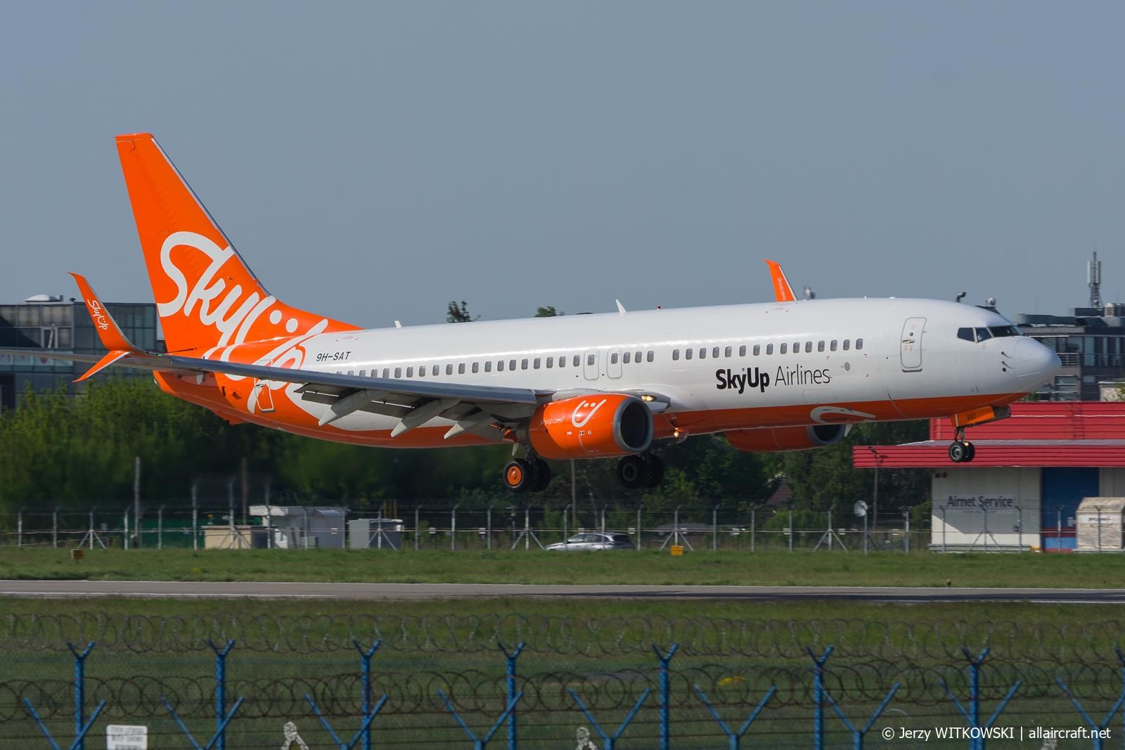 9H-SAT (29368) 2006 Boeing 737-8Q8(WL)