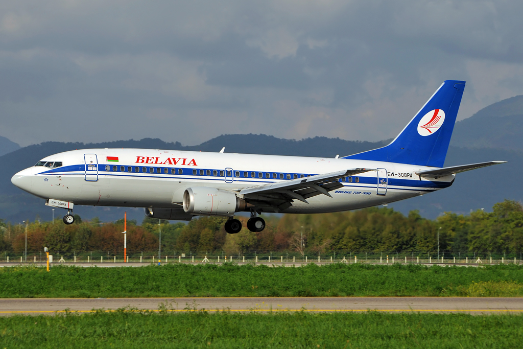 EW-308PA (cn 24328) Boeing 737-3K2