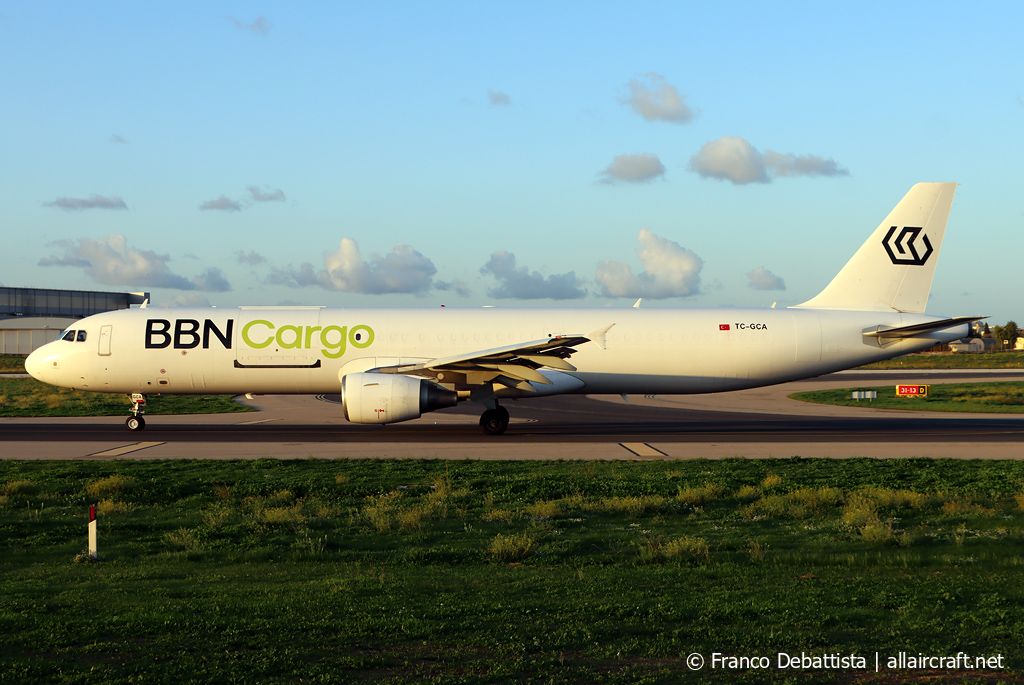 TC-GCA (2005) 2003 Airbus A321-211(P2F)