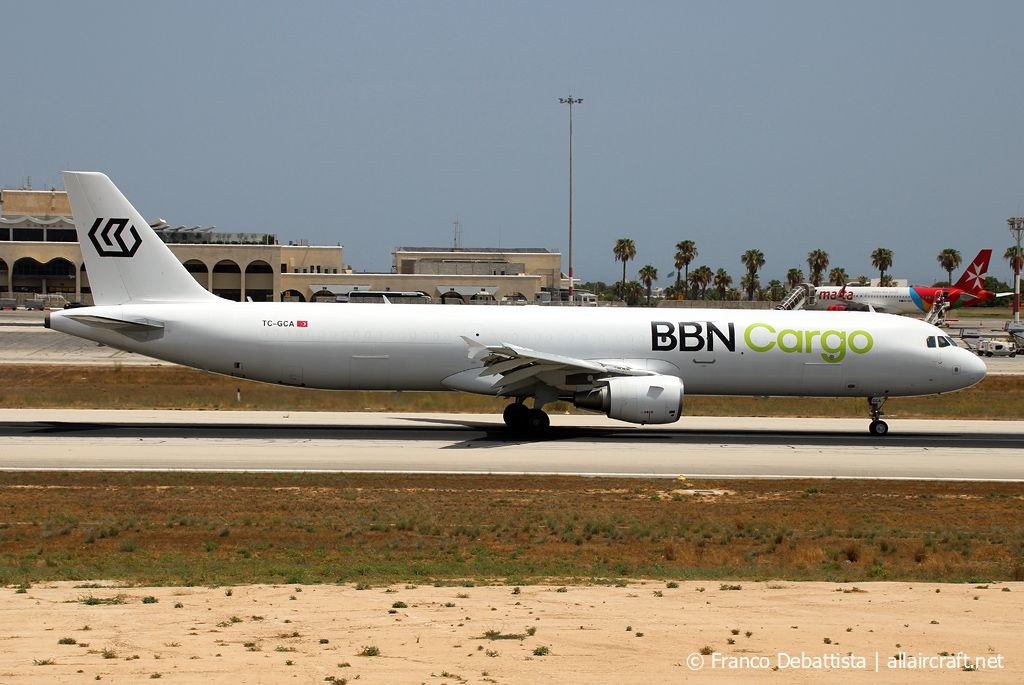 TC-GCA (2005) 2003 Airbus A321-211(P2F)