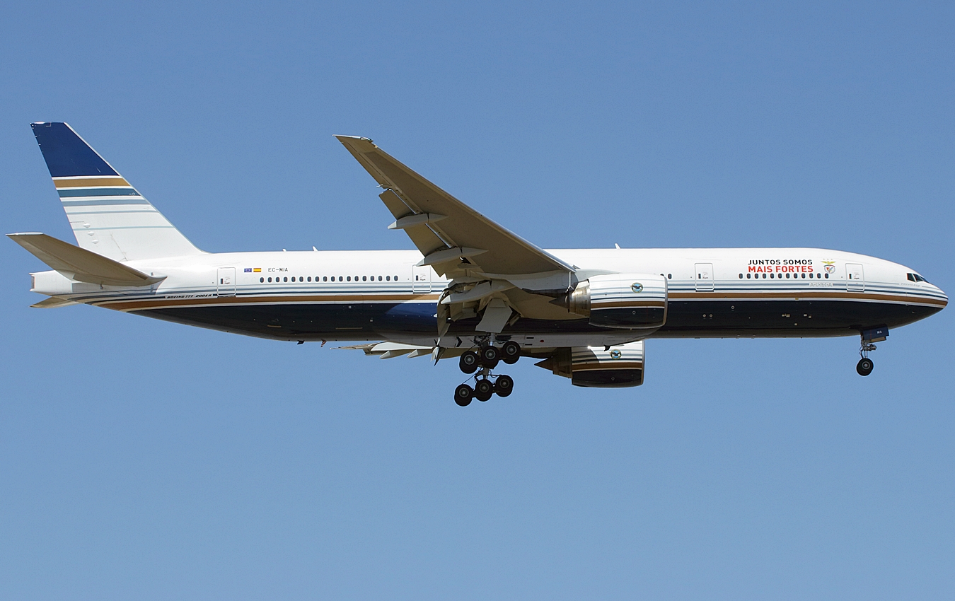 EC-MIA (28685) 2002 Boeing 777-28E(ER)