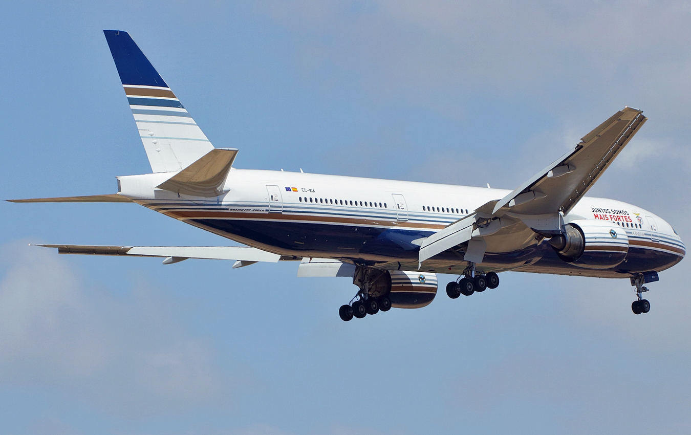 EC-MIA (28685) 2002 Boeing 777-28E(ER)