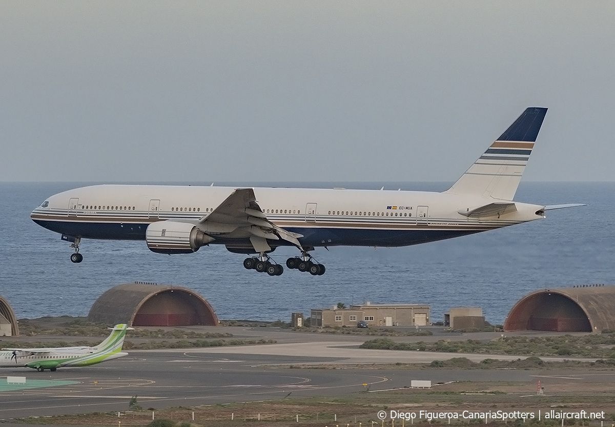 EC-MUA (28524) 2001 Boeing 777-212ER