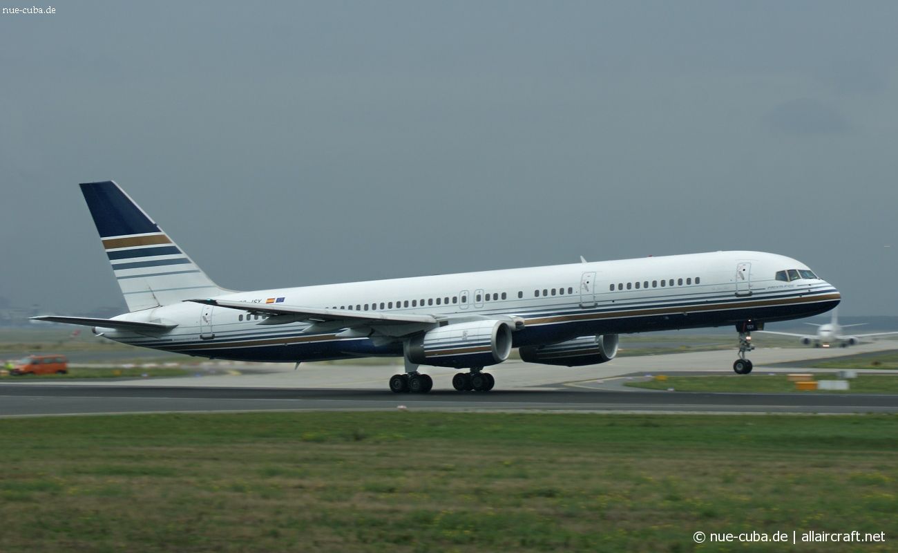 EC-ISY (26241) 1993 Boeing 757-256