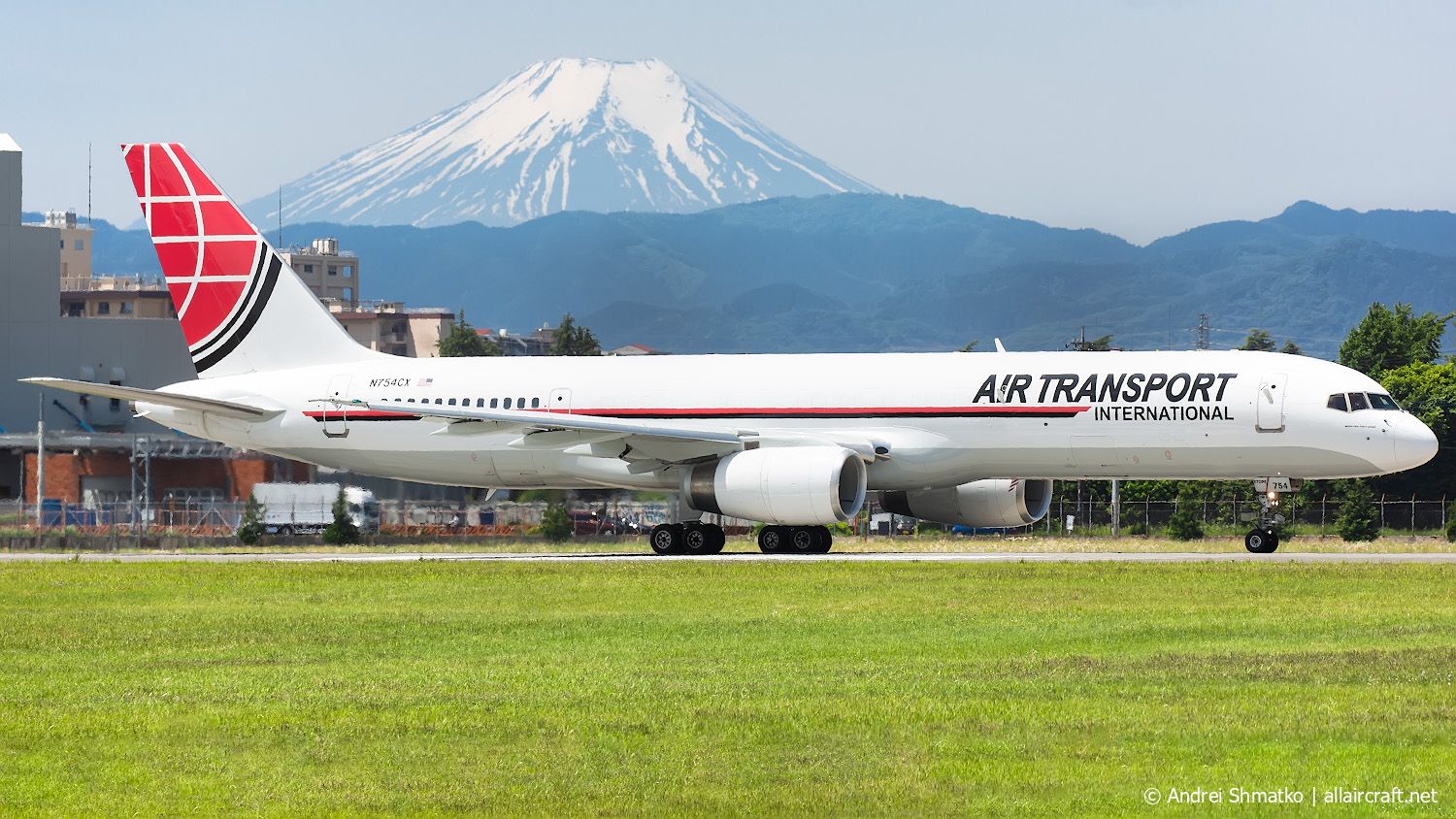 N754CX (26154) 1992 Boeing 757-2Y0(C)